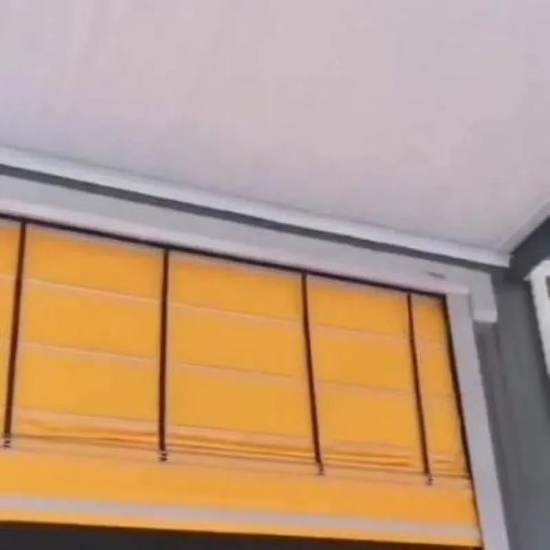 Automatic inductive stacking door